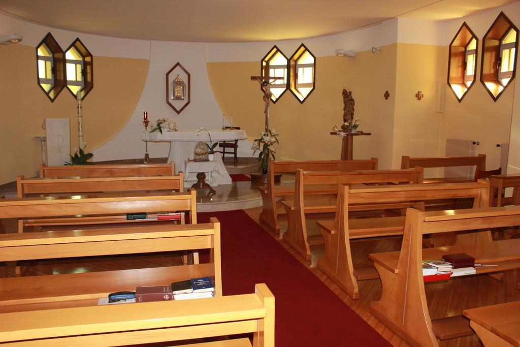 Centro Di Spiritualita Maria Candida Armeno Exterior photo