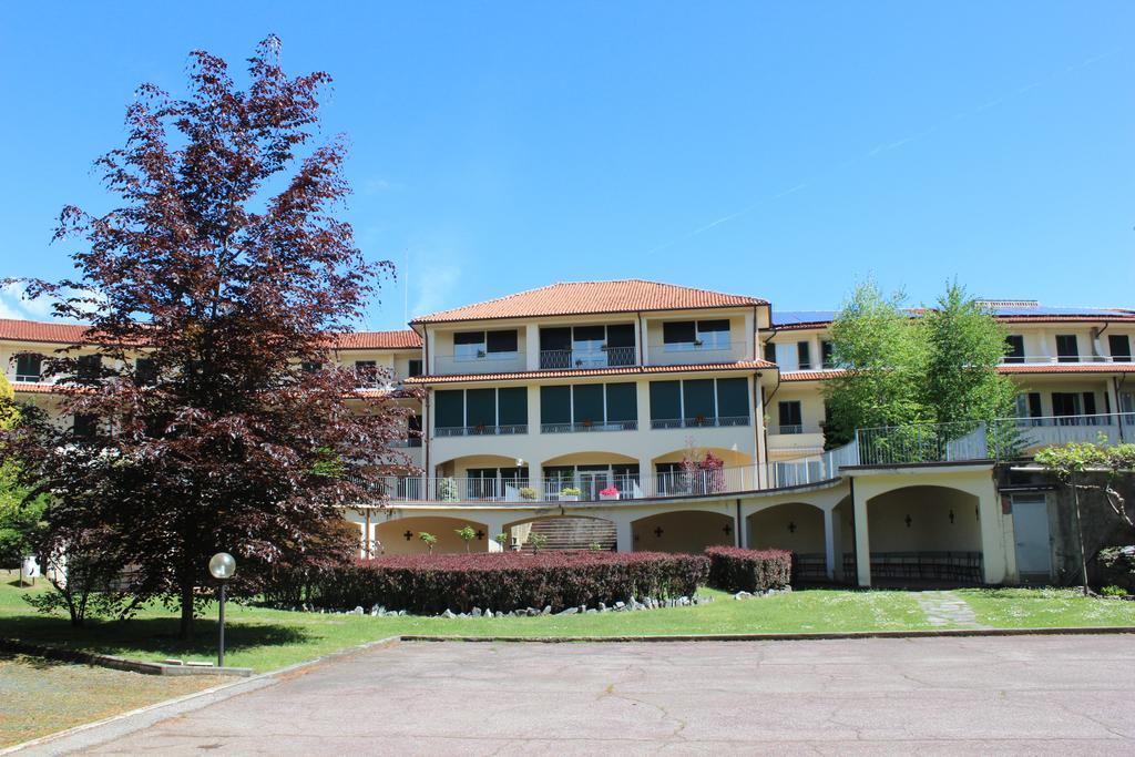 Centro Di Spiritualita Maria Candida Armeno Exterior photo